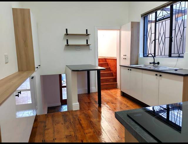 2 BEDROOM HOUSE FOR SALE IN WOODSTOCK UPPER